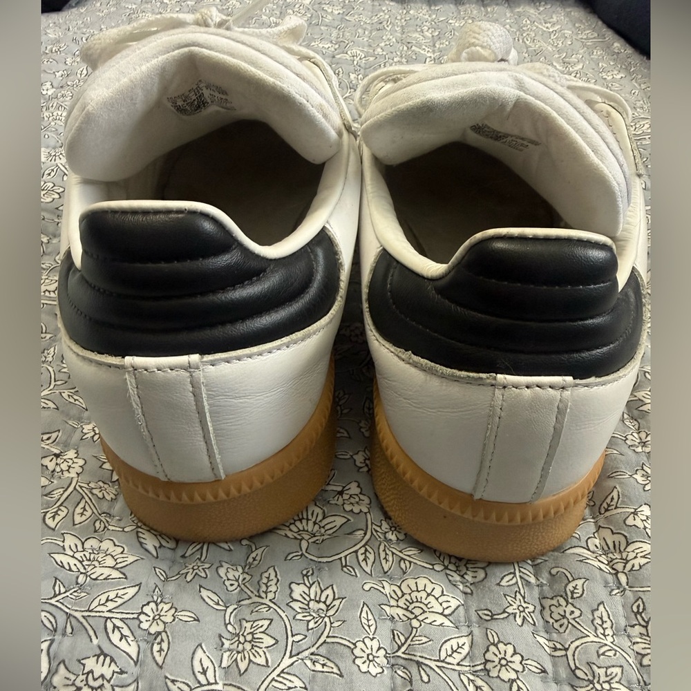 Womens Adidas Shoes size 10 - Picture 5 of 9